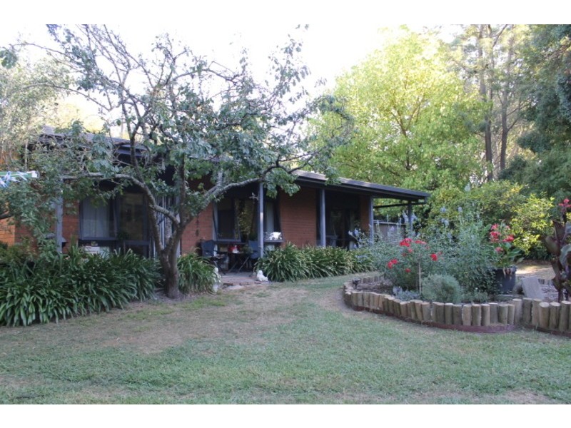 2/631 Victoria Road, Seville VIC 3139