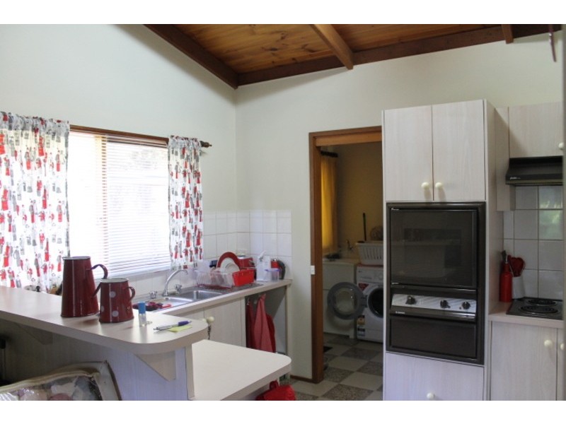 2/631 Victoria Road, Seville VIC 3139