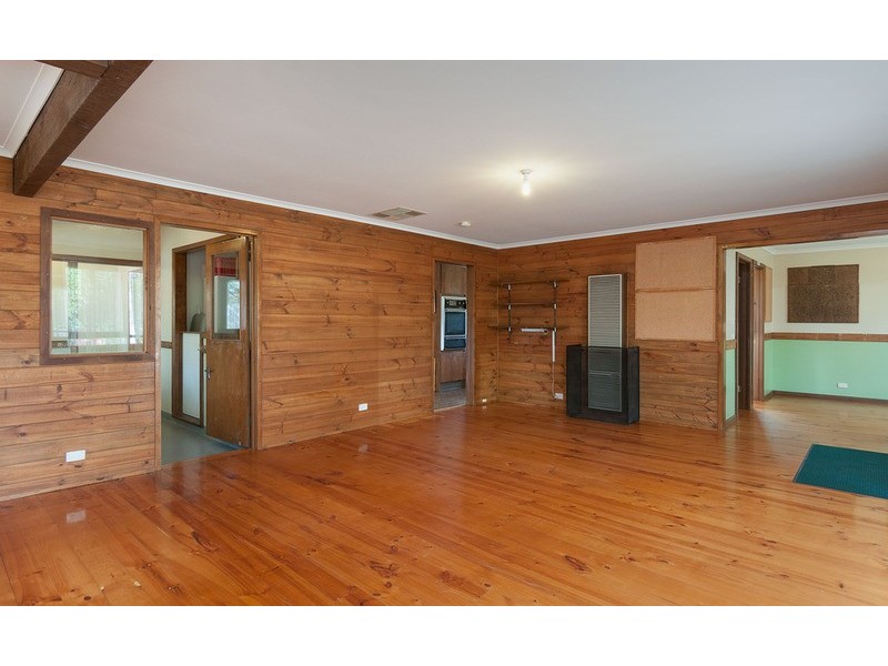 33 Village Green, Chirnside Park VIC 3116