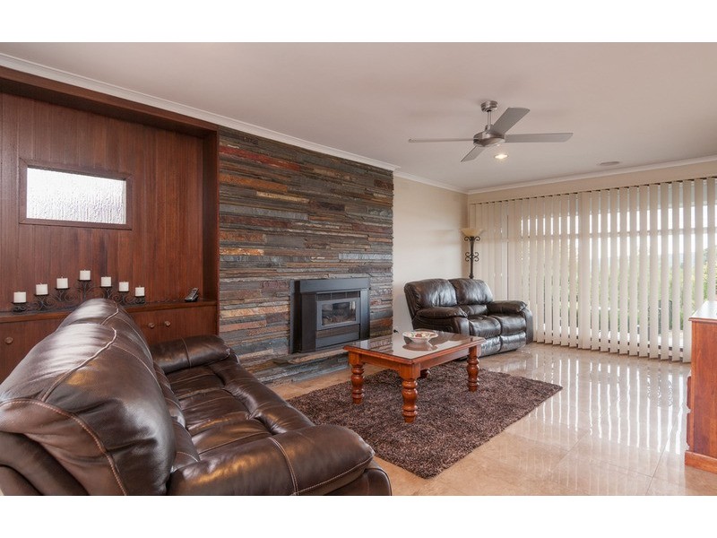 69 Parkvalley Drive, Chirnside Park VIC 3116