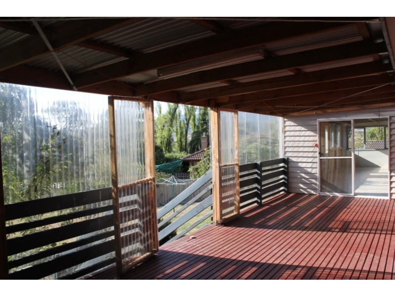 18 Cairncroft Avenue, Launching Place VIC 3139