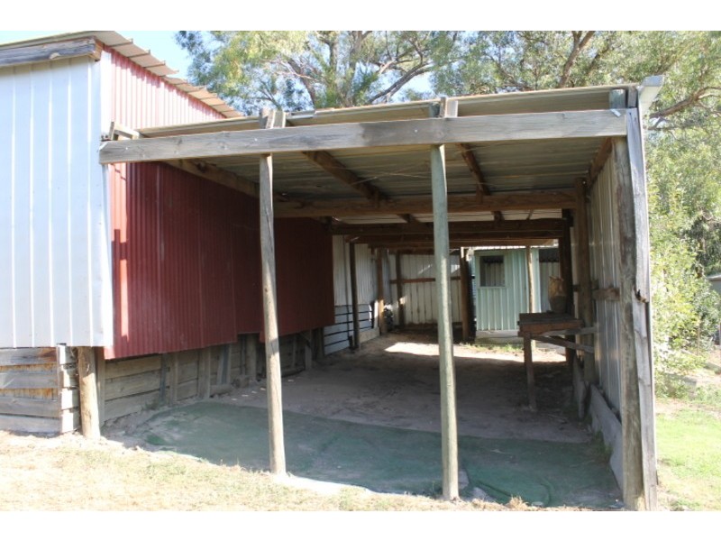 18 Cairncroft Avenue, Launching Place VIC 3139