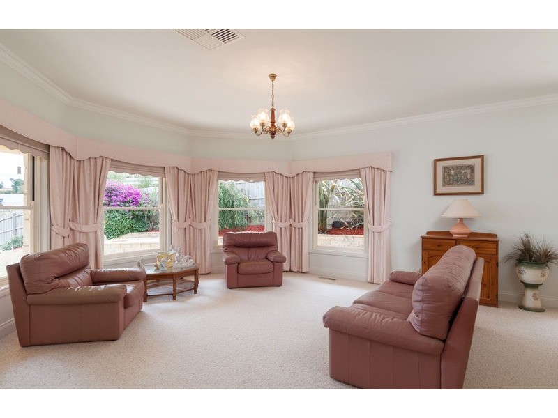 17 Mandl Close, Lilydale VIC 3140