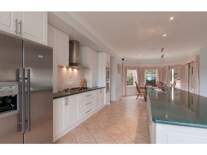 17 Mandl Close, Lilydale VIC 3140