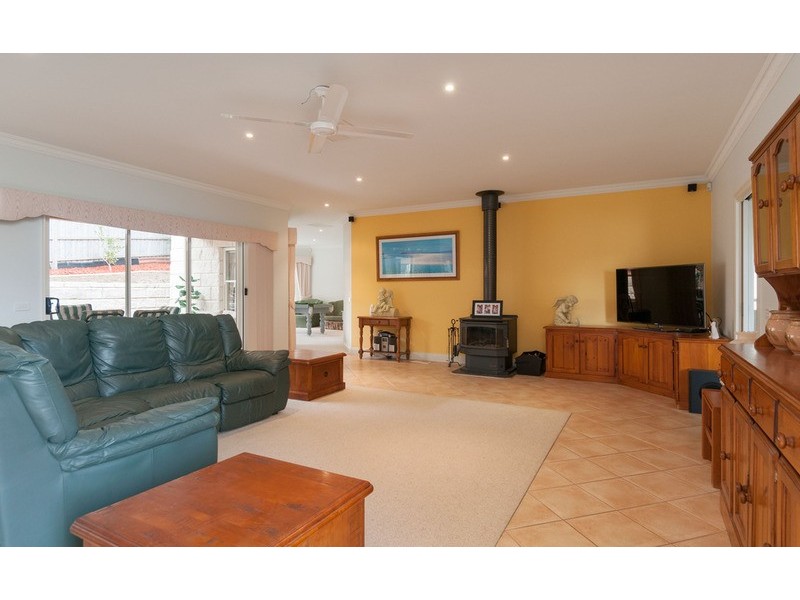 17 Mandl Close, Lilydale VIC 3140