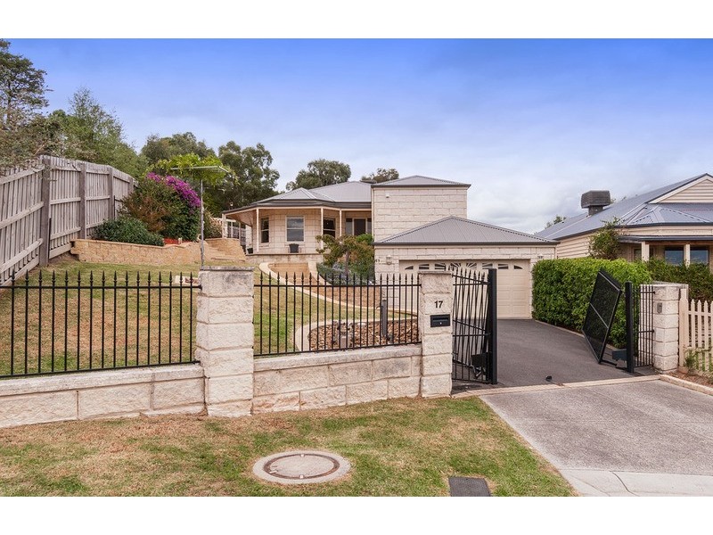17 Mandl Close, Lilydale VIC 3140