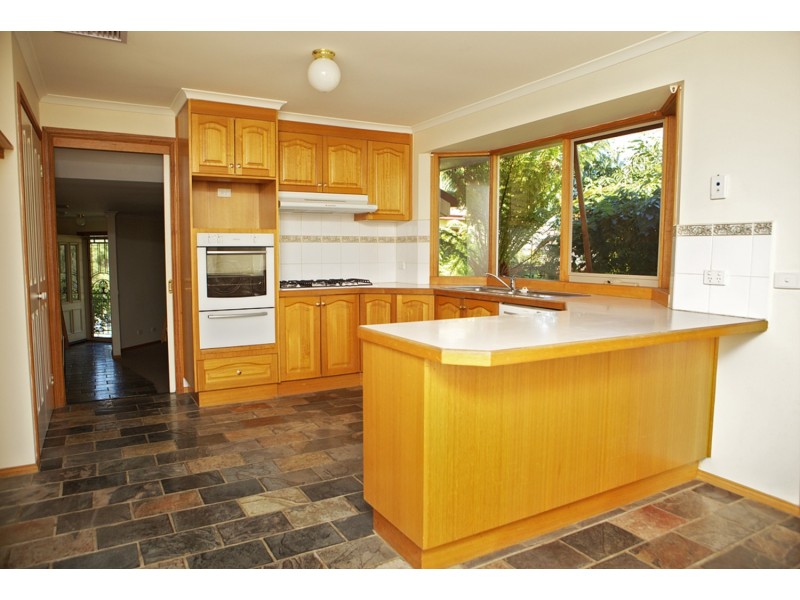 31 Lakeview Drive, Lilydale VIC 3140