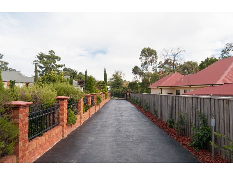 25 Prospect Road, Wandin North VIC 3139