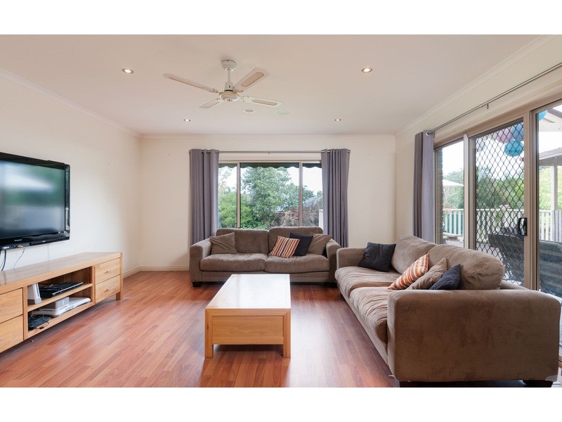 25 Prospect Road, Wandin North VIC 3139