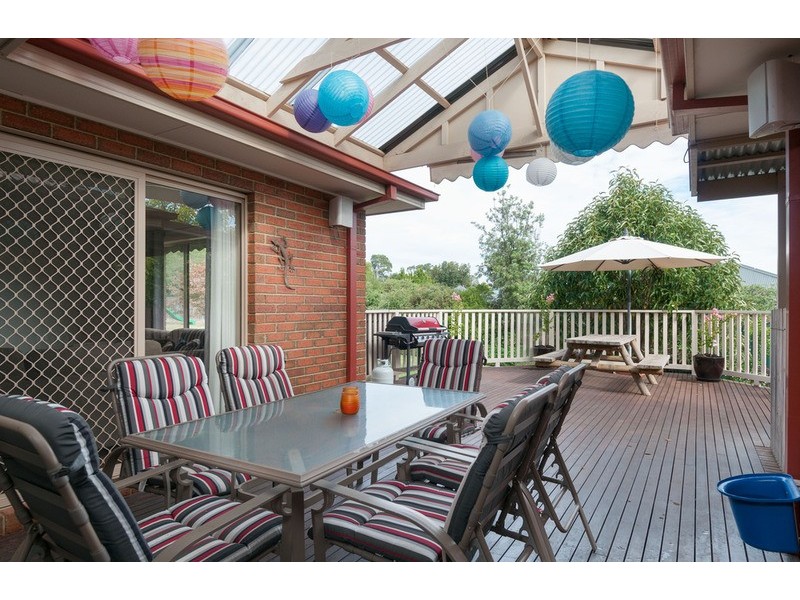 25 Prospect Road, Wandin North VIC 3139