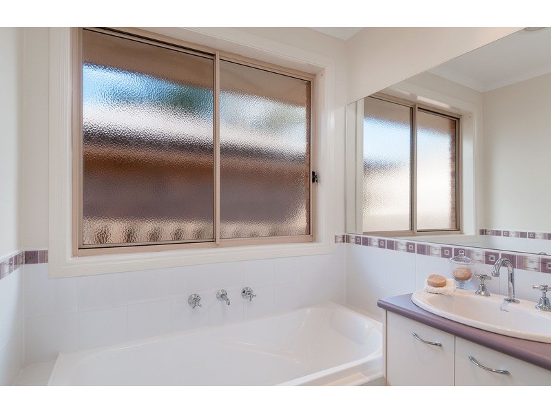 14a Meadowgate Drive, Chirnside Park VIC 3116