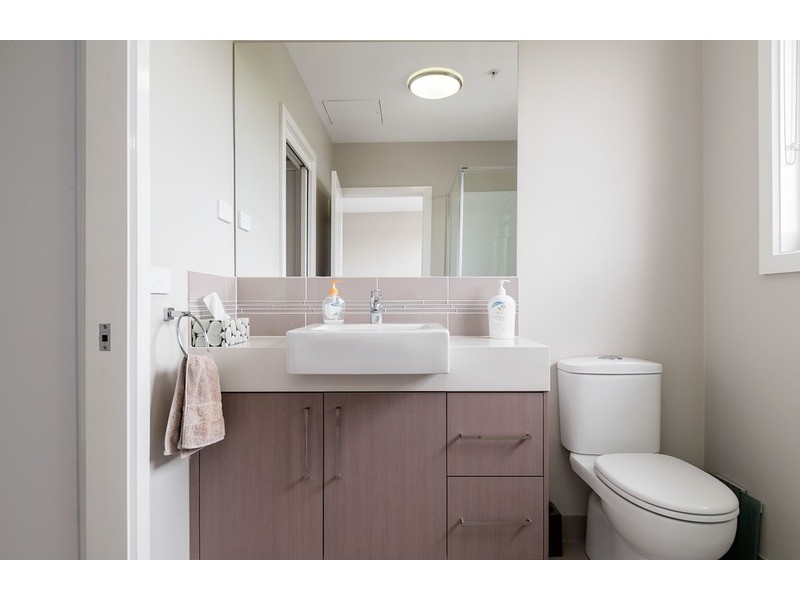 7/14 Landale Avenue, Croydon VIC 3136