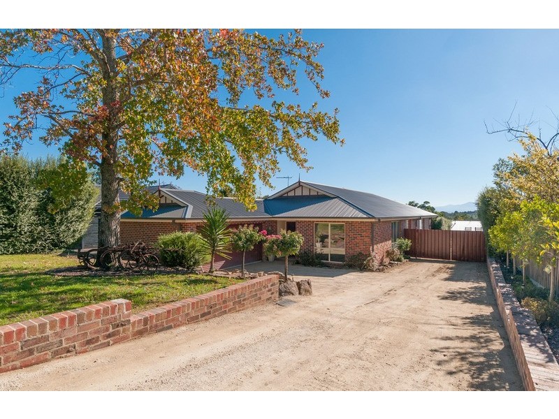 399 Clegg Road, Wandin North VIC 3139