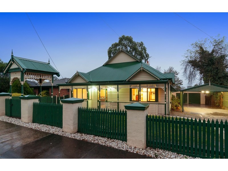 8 Baker  Street, Lilydale VIC 3140