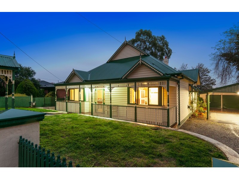 8 Baker  Street, Lilydale VIC 3140