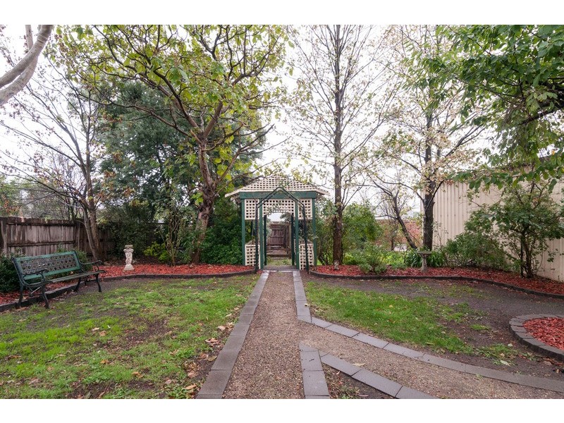 8 Baker  Street, Lilydale VIC 3140