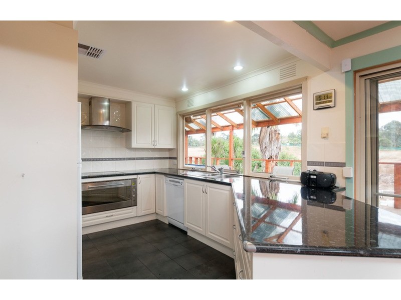 5 Valley Ho, Chirnside Park VIC 3116