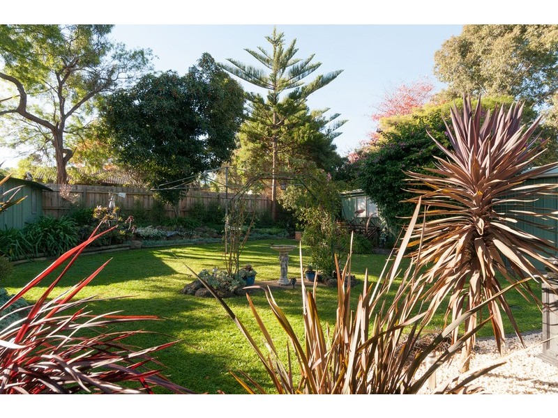 10 Hansford  Close, Kilsyth VIC 3137