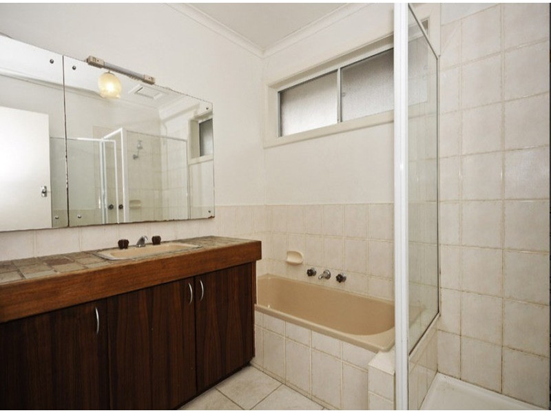 1/157 Eastfield Road, Croydon South VIC 3136