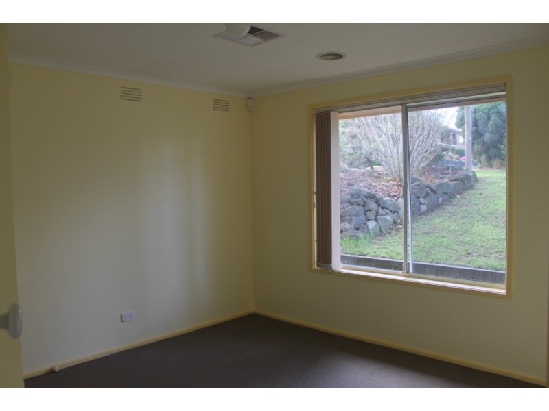 21 Hedwig Drive, Mooroolbark VIC 3138