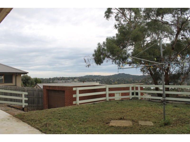 21 Hedwig Drive, Mooroolbark VIC 3138