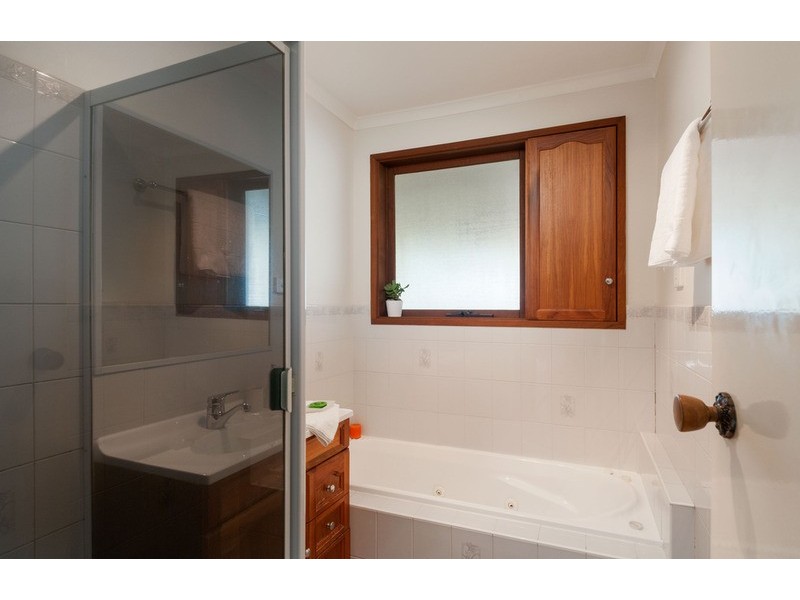 21 Falconer Crescent, Bayswater North VIC 3153