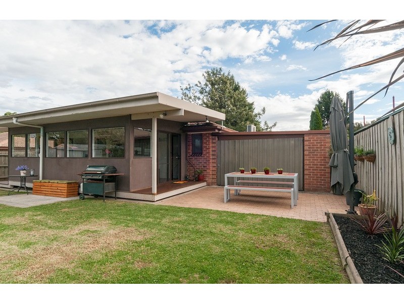 21 Falconer Crescent, Bayswater North VIC 3153