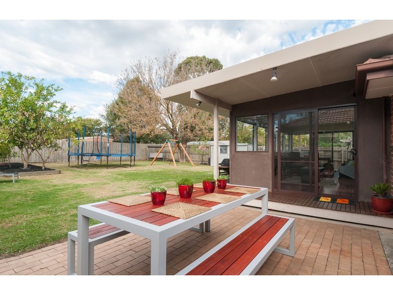 21 Falconer Crescent, Bayswater North VIC 3153