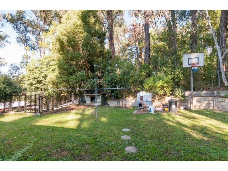 2/18a Joy Avenue, Mount Evelyn VIC 3796