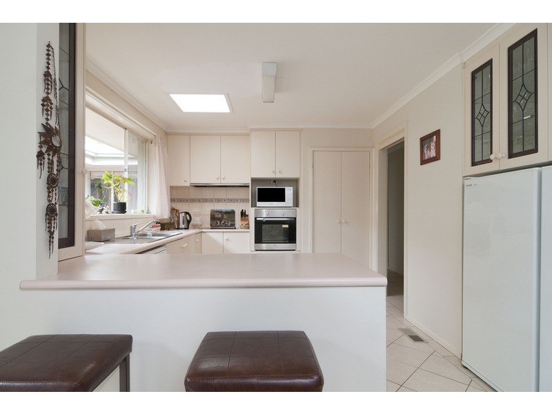 27 Cobden Crescent, Lilydale VIC 3140
