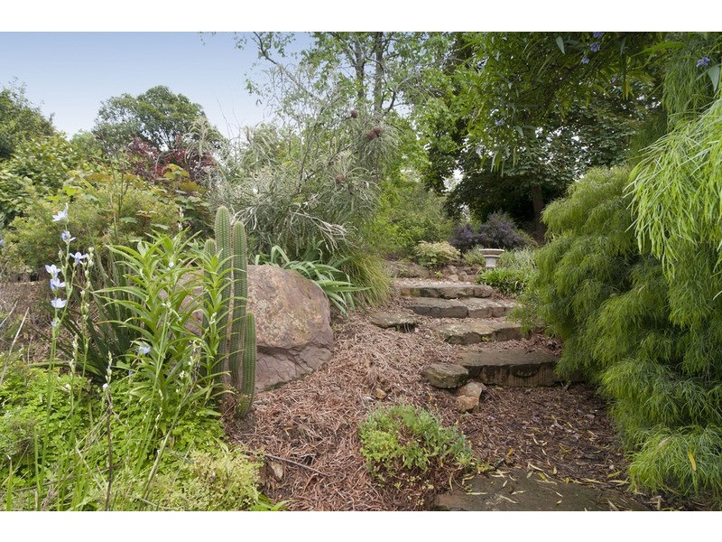 27 Cobden Crescent, Lilydale VIC 3140