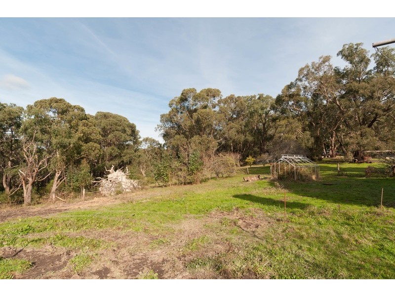 1860 Warburton Highway, Launching Place VIC 3139