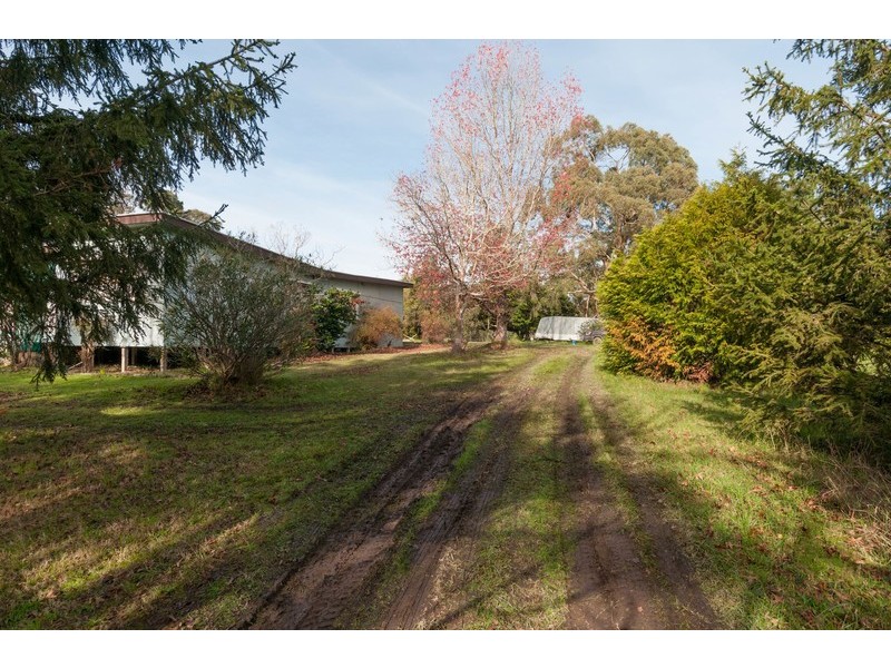 1860 Warburton Highway, Launching Place VIC 3139