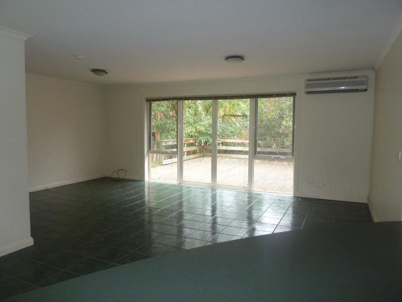 60 Dorset Road, Croydon VIC 3136