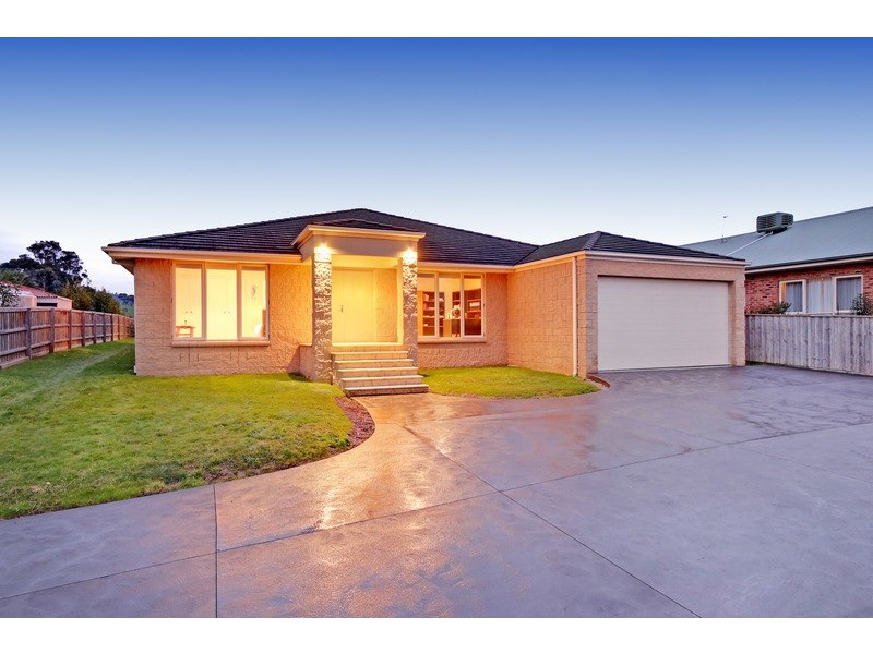 16 Semillon Court, Yarra Glen VIC 3775