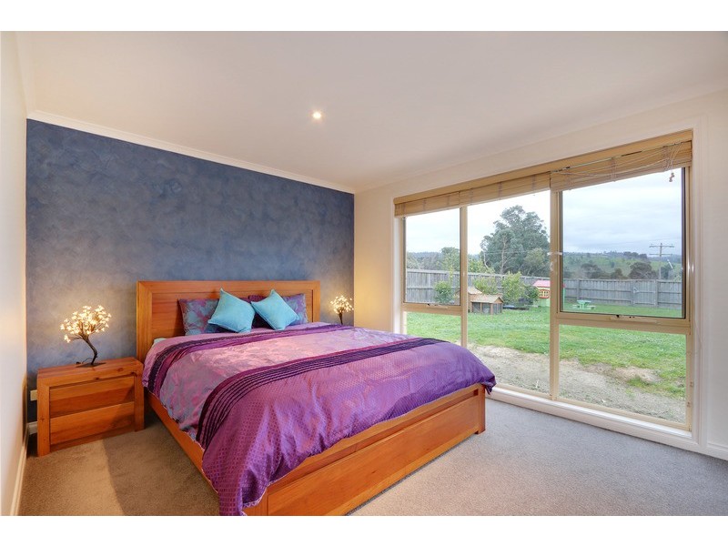 16 Semillon Court, Yarra Glen VIC 3775