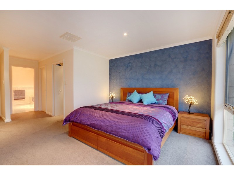 16 Semillon Court, Yarra Glen VIC 3775