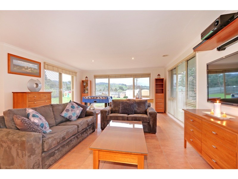 16 Semillon Court, Yarra Glen VIC 3775