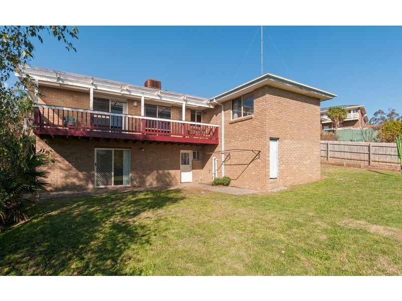 52 Kirkford Drive, Mooroolbark VIC 3138