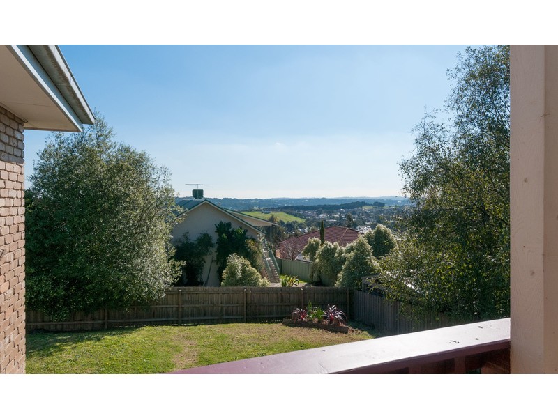 52 Kirkford Drive, Mooroolbark VIC 3138