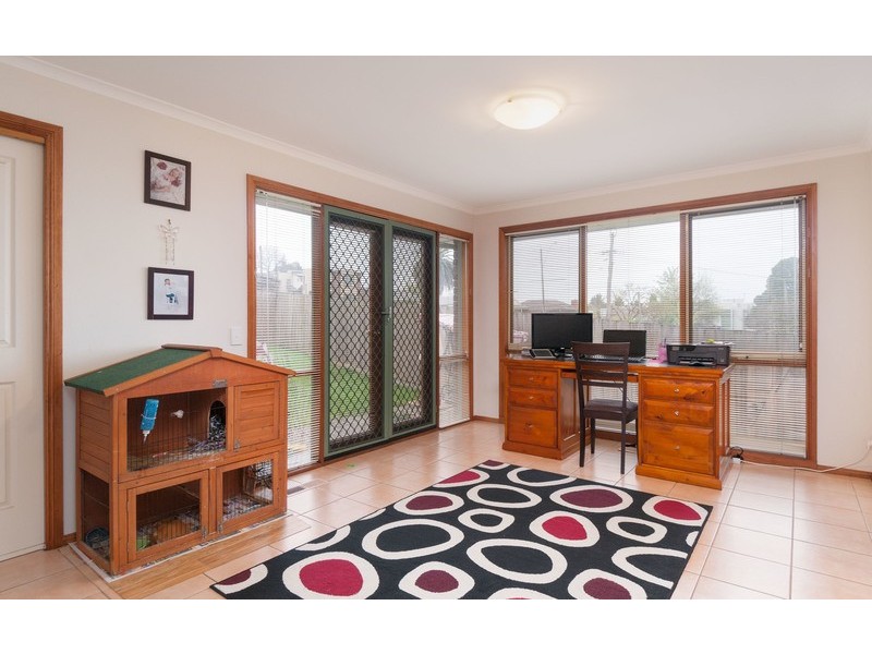 1b John  Street, Lilydale VIC 3140