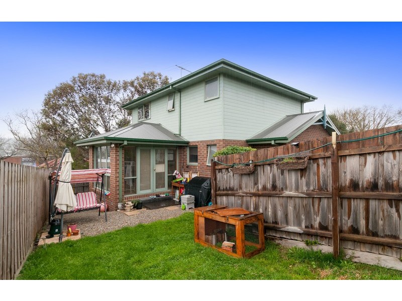 1b John  Street, Lilydale VIC 3140