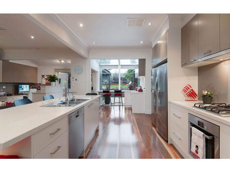 11 Hansen Road, Kilsyth VIC 3137