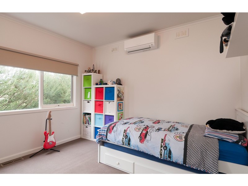 11 Hansen Road, Kilsyth VIC 3137