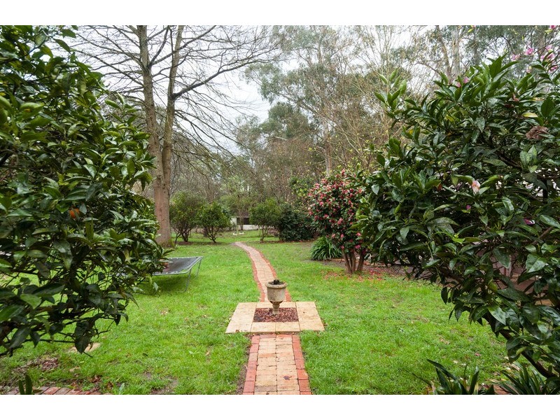 90 Wallace Parade, Healesville VIC 3777