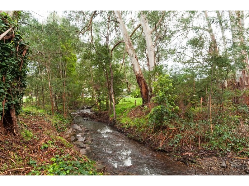 90 Wallace Parade, Healesville VIC 3777
