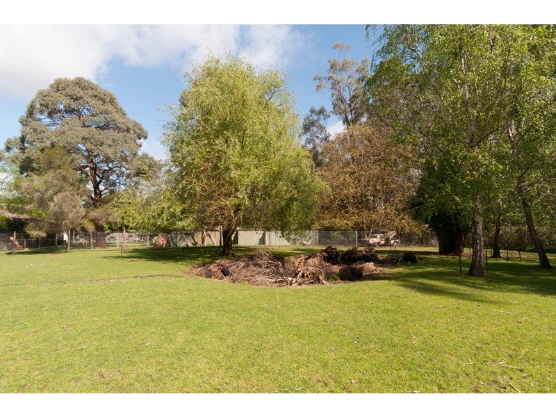 90 Wallace Parade, Healesville VIC 3777