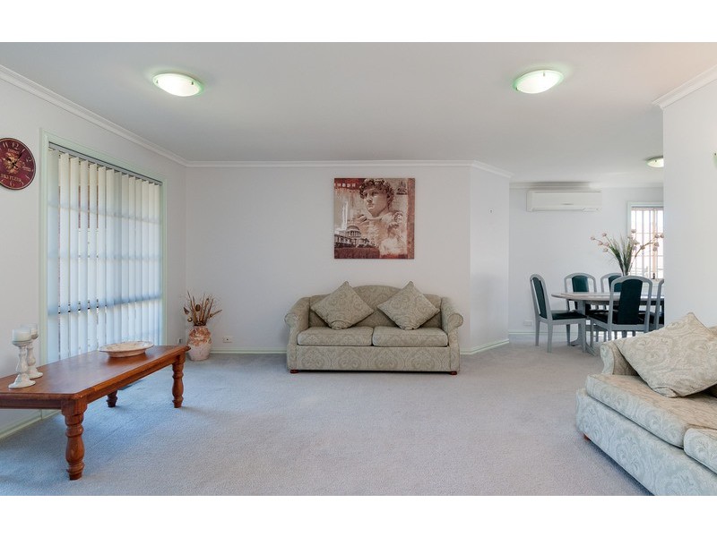 27 Blue Ridge Drive, Mooroolbark VIC 3138