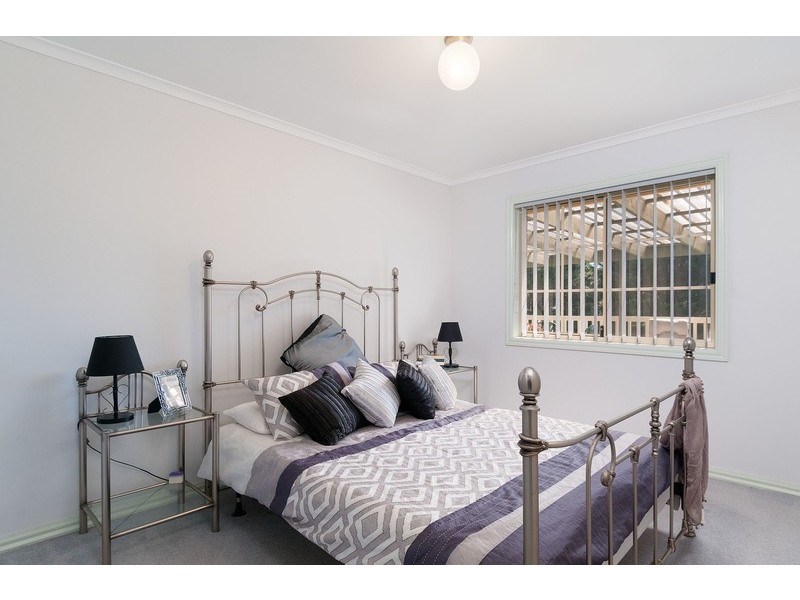 27 Blue Ridge Drive, Mooroolbark VIC 3138