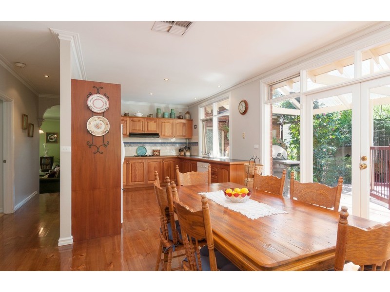 17 Rowe  Street, Montrose VIC 3765